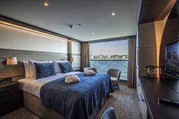 French-Style Balcony Stateroom